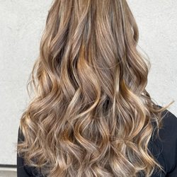 Mane & Muse Salon