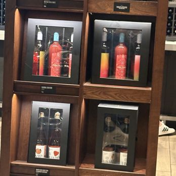 Cooper’s Hawk Winery & Restaurant - Wine Bars Near Me - Kildeer, Illinois Cooper’s Hawk Winery & Restaurant - Wine Bars Near Me - Kildeer, Illinois