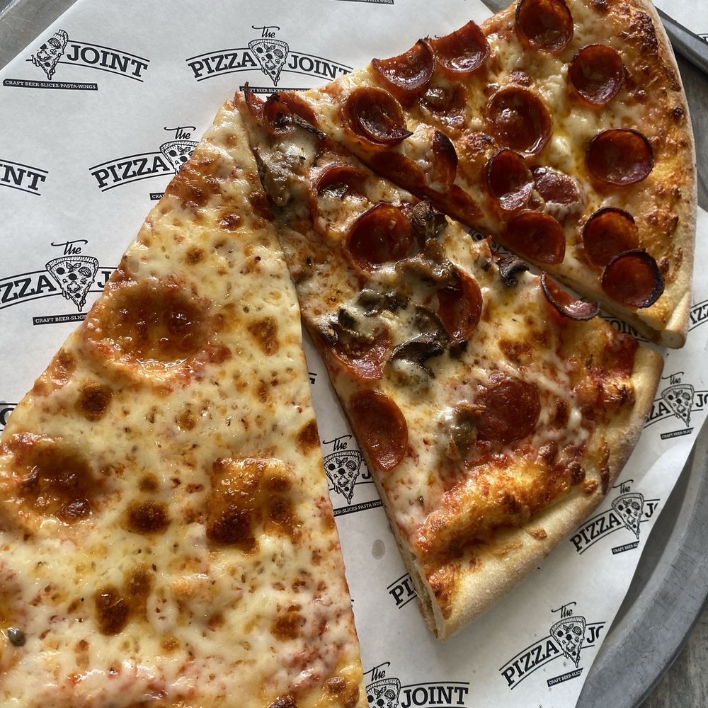 The Pizza Joint - Pepperoni Pizza, Pepperoni with mushroom, Cheese pizza - Pizza Near Me - San Diego, California The Pizza Joint - Pepperoni Pizza, Pepperoni with mushroom, Cheese pizza - Pizza Near Me - San Diego, California