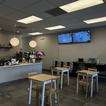 Ryo Coffee & Tea - indoor seating (IG @vivveats) - Coffee & Tea Near Me - Fullerton, California