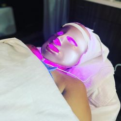 Indiana Wellness College - LED Treatment