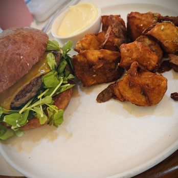 Claio Rotisserie - LAMB BURGER WITH CRISPY SCHMALTZ POTATOES Pickled Red Onion, Cheddar, Garlic Sauce, Mixed Greens, Mint, Brioche Bun. - Desserts Near Me - Reno, Nevada