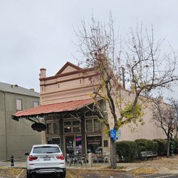 Simple Pleasures Restaurant - Exterior of the building. Quite historic.