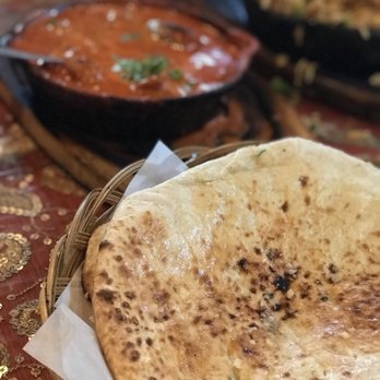 Lahore Tikka House - Butter chicken and garlic naan - Halal Near Me - Toronto, Ontario Lahore Tikka House - Butter chicken and garlic naan - Halal Near Me - Toronto, Ontario
