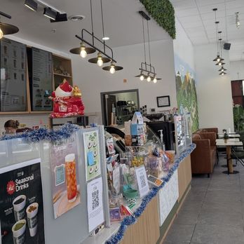 Freshly Leaf -Maple Grove - Inside - Bubble Tea Near Me - Maple Grove, Minnesota Freshly Leaf -Maple Grove - Inside - Bubble Tea Near Me - Maple Grove, Minnesota