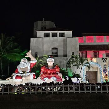 Honolulu City Lights - Sanna and Mrs. Claus are taking a vacation in Honolulu - Festivals Near Me - Honolulu, Hawaii Honolulu City Lights - Sanna and Mrs. Claus are taking a vacation in Honolulu - Festivals Near Me - Honolulu, Hawaii