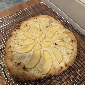 Hi-Fi Pizza Pi - Dessert pizza! - Caterers Near Me Hi-Fi Pizza Pi - Dessert pizza! - Caterers Near Me