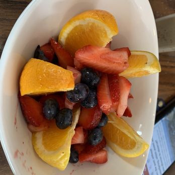 Pasquales - Fruit bowl - Italian Near Me - Put-in-Bay, Ohio