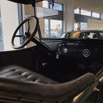 Electric Vehicle Discovery Centre - Car Dealers Near Me - North York, Ontario Electric Vehicle Discovery Centre - Car Dealers Near Me - North York, Ontario