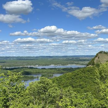 Great River Bluffs State Park - Bluff overview - Parks Near Me - Winona, Minnesota