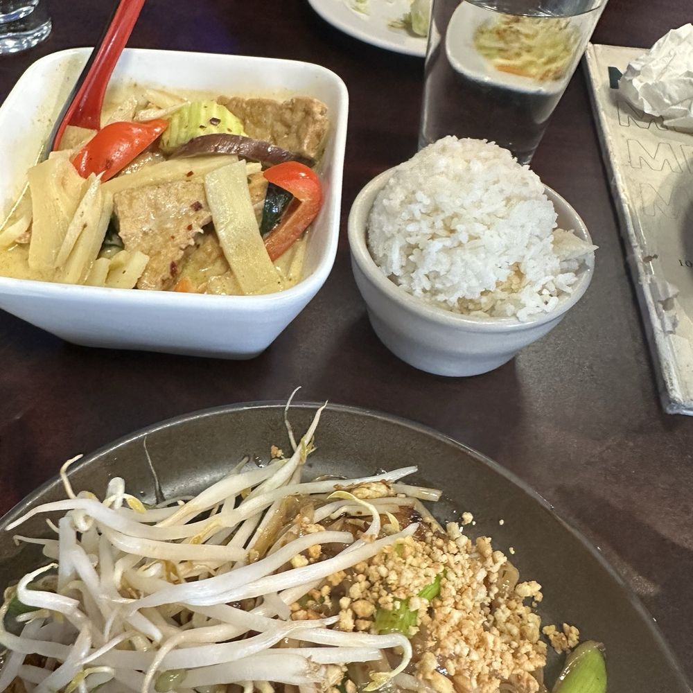 Thai Smile VT - Thai Near Me - Waterbury, Vermont