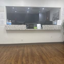 Los Angeles Orthopedic Surgery Specialists - The office was completely empty. I wonder why