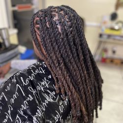 HairByVonda