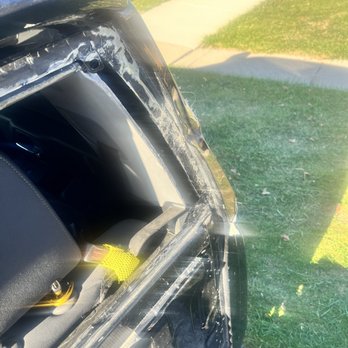 Ali Auto Glass - Back glass pick up - Auto Glass Services Near Me Ali Auto Glass - Back glass pick up - Auto Glass Services Near Me