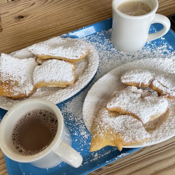 Coffee Call - Beignets, hot chocolate and cafe au lait - Cafes Near Me - Baton Rouge, Louisiana