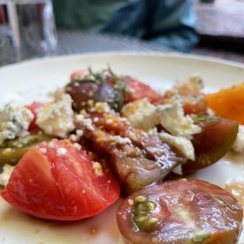 Chandler's - Heirloom tomato salad - New American Near Me - Petoskey, Michigan