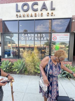 Local Cannabis Company by null