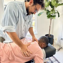Renovo Health & Wellness - Treating shoulder joint