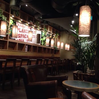 Espresso House - Innerste del av lokalet - Coffee & Tea Near Me - Oslo, 03
