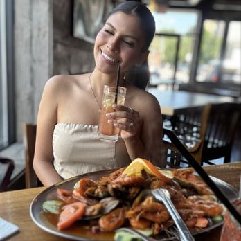 Mariscos La Costa - Mejillones mixtos & cucumber drink - Mexican Near Me - Chicago, Illinois
