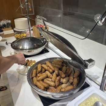 SpringHill Suites by Marriott Anaheim Placentia/Fullerton - Breakfest - Hotels Near Me - Placentia, California SpringHill Suites by Marriott Anaheim Placentia/Fullerton - Breakfest - Hotels Near Me - Placentia, California