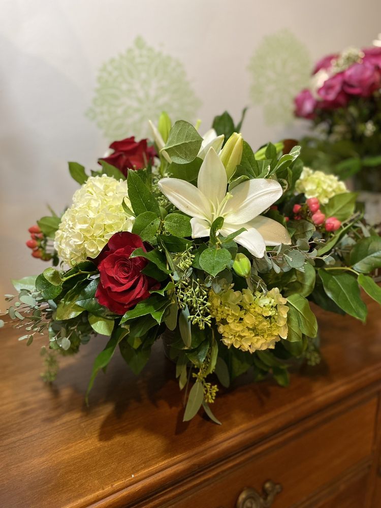 BLISS FLOWERS & BOUTIQUE Updated August 2024 8115 Old Dominion Dr