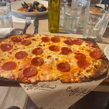 Caffé Milano - Nice and big pizzas. - Italian Near Me - Naples, Florida
