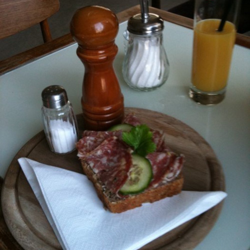 Café Liebling - Fennel Salami + OJ - Bars Near Me - Berlin, BE Café Liebling - Fennel Salami + OJ - Bars Near Me - Berlin, BE