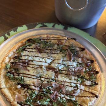 Devine Wine Bar - The Fig pizza - Wine Bars Near Me - Spring Branch, Texas