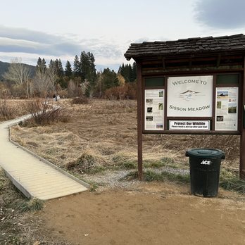 Sisson Meadow - Bulletin board and the start of the boardwalk - Parks Near Me - Mount Shasta, California