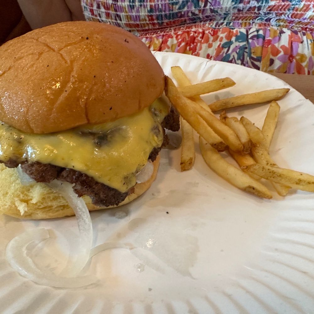 Sun Cattle - Cheeseburger - Burgers Near Me - Oklahoma City, Oklahoma Sun Cattle - Cheeseburger - Burgers Near Me - Oklahoma City, Oklahoma