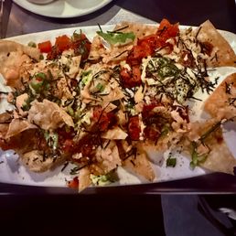 Poke Nachos