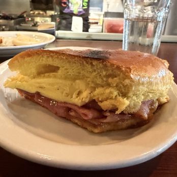 Tinta y Cafe - Cafes Near Me - Miami Shores, Florida