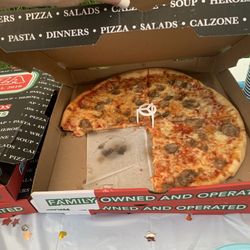 Big Apple Pizza - Sausage pizza