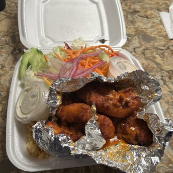 Ronny's Place - Wing Dinner - Boneless Buffalo wings with side salad and rice - Pizza Near Me - Medford, Massachusetts