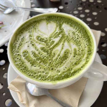 Urth Caffe - Coffee & Tea Near Me - Laguna Beach, California Urth Caffe - Coffee & Tea Near Me - Laguna Beach, California
