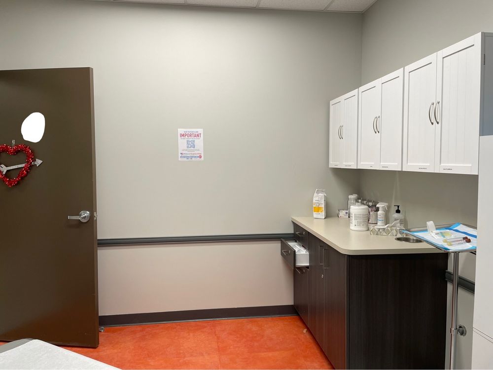 MIDWEST EXPRESS CLINIC Updated September 2024 14 Photos & 39
