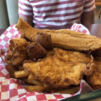 Angie's Fish and Wings - American Near Me - Tulsa, Oklahoma