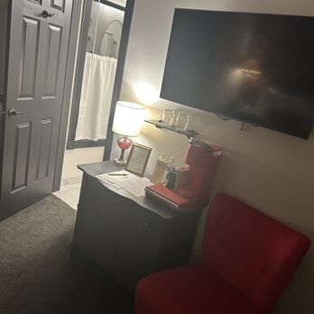 Hotel Stevenson - Inside the room. - Hotels Near Me - Stevenson, Washington