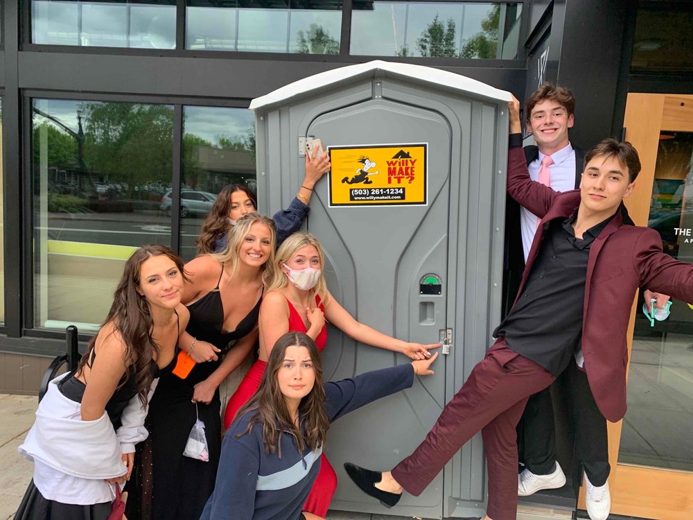 FrogQuest Photo Scavenger Hunts Logo