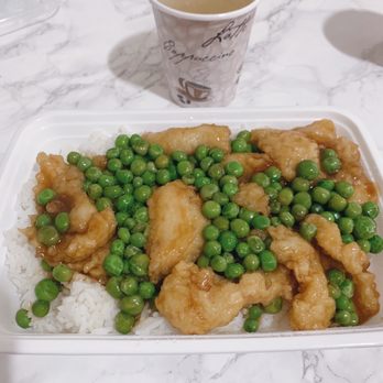 New Yee Li - Filet fish with green peas - Seafood Near Me - Brooklyn, New York New Yee Li - Filet fish with green peas - Seafood Near Me - Brooklyn, New York