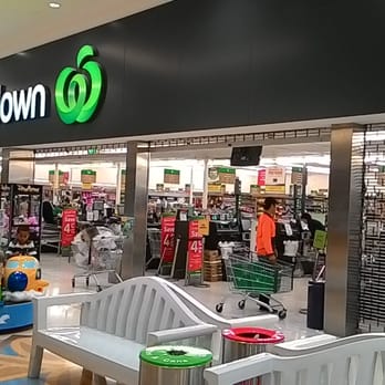 Countdown Lynmall - Front of supermarket. - Grocery Near Me - Auckland, AUK
