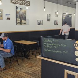 Sunday’s Kitchen - Nice clean and simple Cajun restaurant