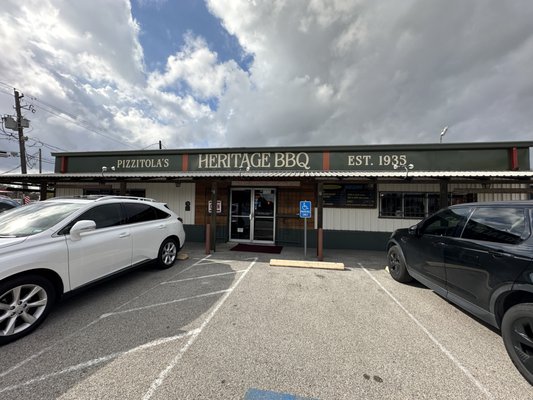 Pizzitola’s Heritage BBQ by null