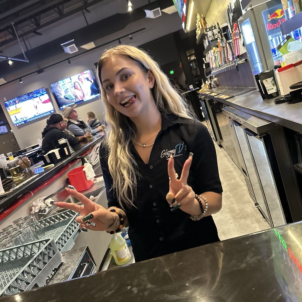 Giggy Ds - Server killing it and hour hour rocks 3-6 - Sports Bars Near Me - Meridian, Idaho Giggy Ds - Server killing it and hour hour rocks 3-6 - Sports Bars Near Me - Meridian, Idaho