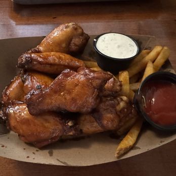 Arnolds Bar & Grill - Wing and Fries - Pubs Near Me - Cincinnati, Ohio Arnolds Bar & Grill - Wing and Fries - Pubs Near Me - Cincinnati, Ohio