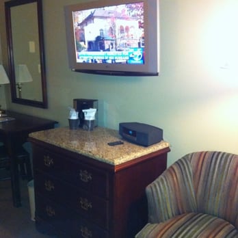 The Grand Summit Hotel - Hotel room - Hotels Near Me - Summit, New Jersey