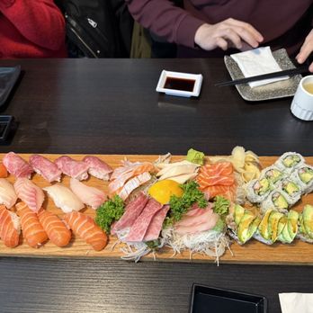 Sushi Land - Japanese Near Me - Concord, Ontario