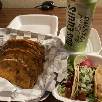 Tacos Oasis - Food Stands Near Me - Everman, Texas