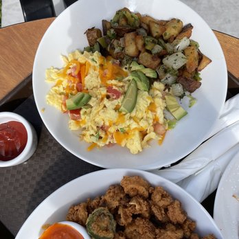 Golden Gate Bistro - Scramble Eggs, Fried Calamari - Breakfast & Brunch Near Me - Richmond, California